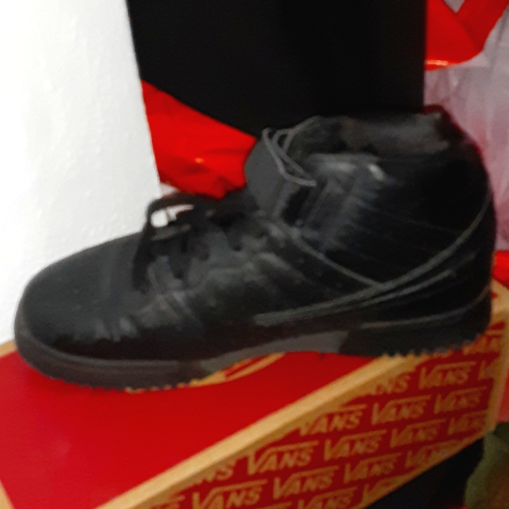Gym shoes